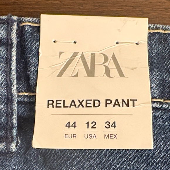 Zara Woman’s Mid Rise Relaxed Wide Leg Denim Jeans - Picture 2 of 11